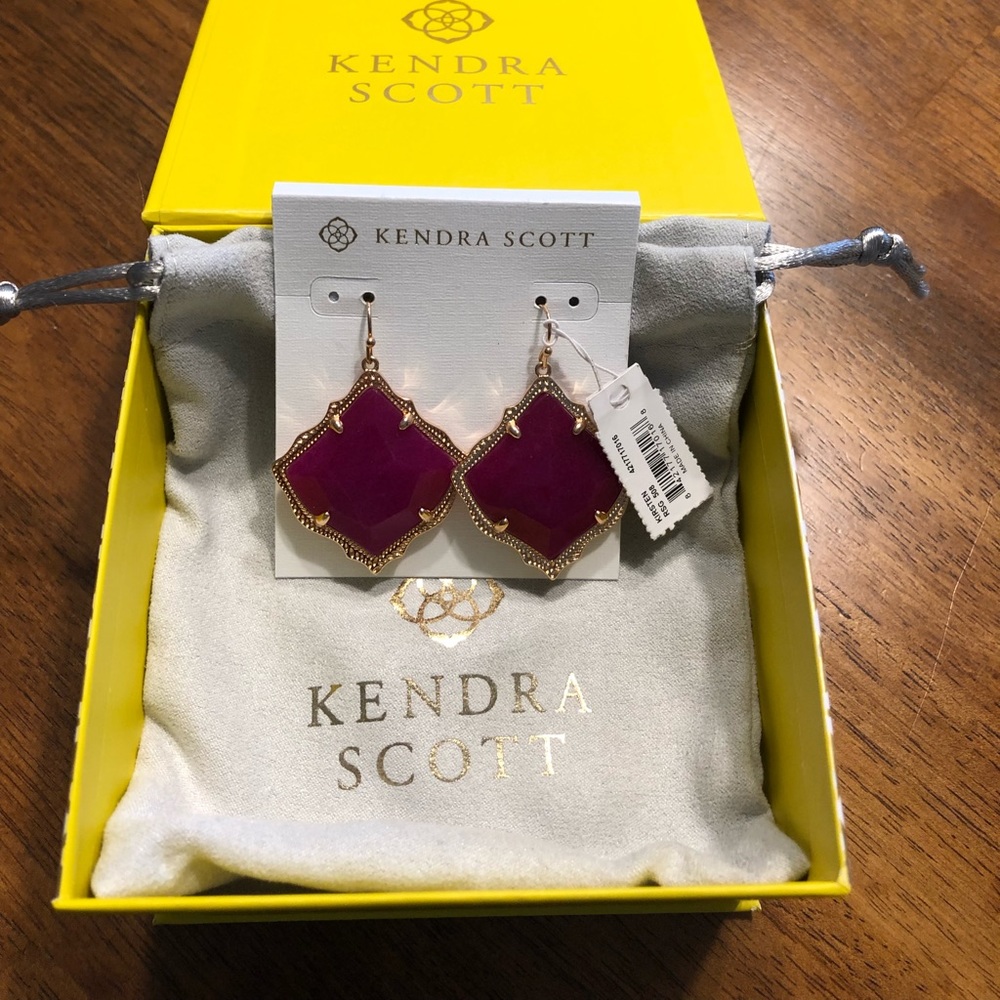 Kirsten Rose Gold Kendra Scott Earrings!!